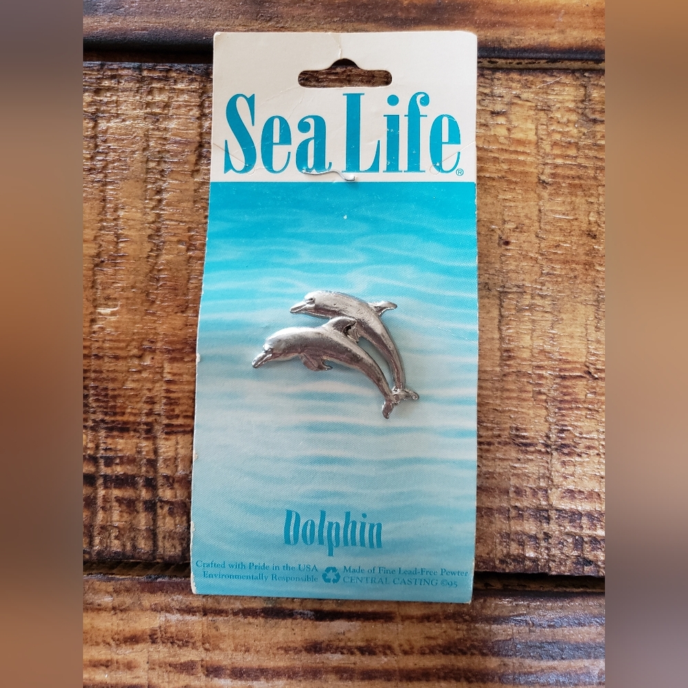 Dolphin Pin